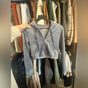 HOLLISTER “JUICY” LIGHT BLUE 2 PEICE SET 🦋🩵🫐